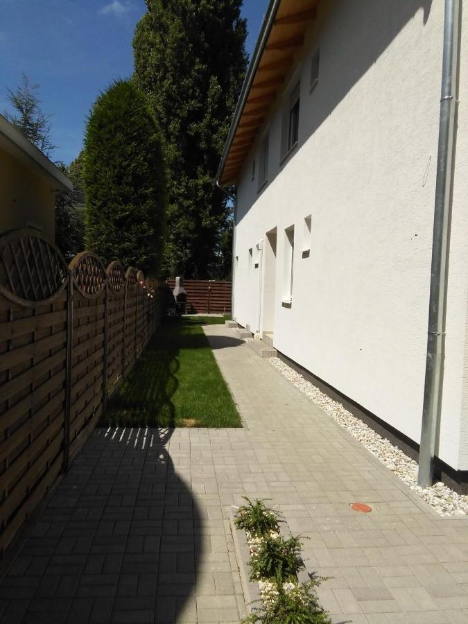 Aida Apartman Шіофок Екстер'єр фото