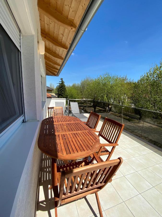 Aida Apartman Шіофок Екстер'єр фото
